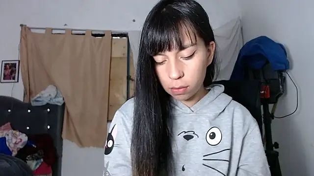 Snapshot of xx_nath_xx chatting on 11/20/25, 02:45 xx nath xx online show from 11/20/25, 02:45