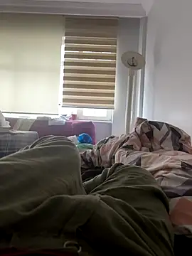 Snapshot of strange6696 chatting on 11/06/25, 11:44 strange6696 online show from 11/06/25, 11:44