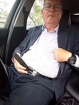 Snapshot of stiffandlubed@xh chatting on 03/04/26, 08:48 stiffandlubedxh online show from 03/04/26, 08:48