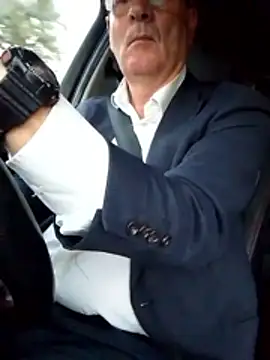 Snapshot of stiffandlubed@xh chatting on 03/09/26, 08:13 stiffandlubedxh online show from 03/09/26, 08:13