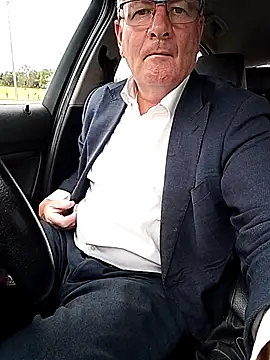 Snapshot of stiffandlubed@xh chatting on 03/16/26, 09:30 stiffandlubedxh online show from 03/16/26, 09:30