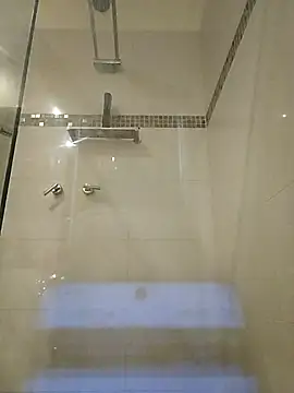 Snapshot of stiffandlubed@xh chatting on 04/10/26, 10:25 stiffandlubedxh online show from 04/10/26, 10:25