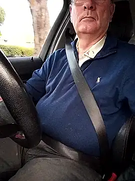 Snapshot of stiffandlubed@xh chatting on 04/16/26, 09:39 stiffandlubedxh online show from 04/16/26, 09:39