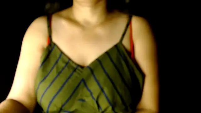 Snapshot of janifer001 chatting on 04/29/26, 01:53 janifer001 online show from 04/29/26, 01:53