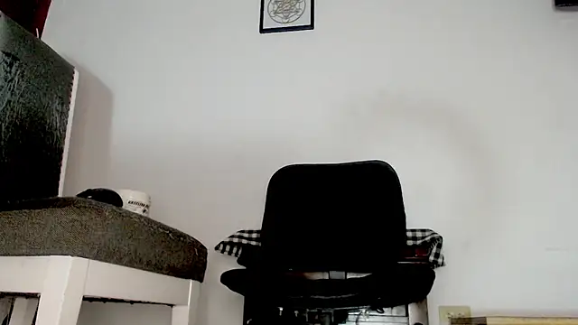 AngelBarbaro online show from 05/18/26, 08:36