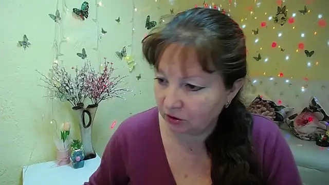 Snapshot of VanessaHotts chatting on 04/20/26, 05:10 VanessaHotts online show from 04/20/26, 05:10