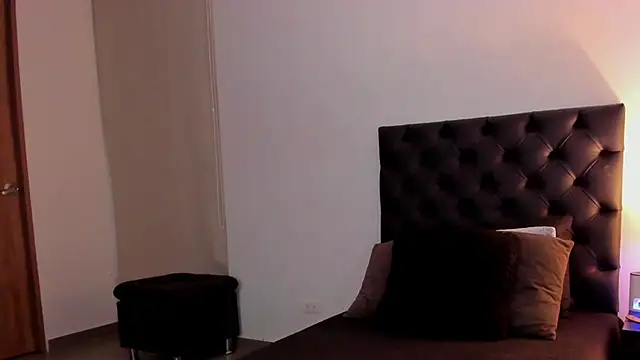 Snapshot of Jenny_Carters chatting on 04/05/26, 05:15 Jenny Carters online show from 04/05/26, 05:15