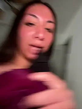 Snapshot of BustiBunny69 chatting on 04/18/26, 03:05 BustiBunny69 online show from 04/18/26, 03:05