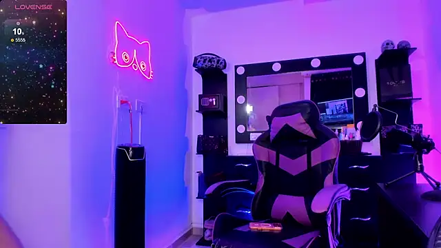 Snapshot of miss_kitty chatting on 03/30/26, 12:55 miss kitty online show from 03/30/26, 12:55