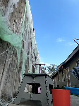 Snapshot of mandjpuff2 chatting on 09/30/25, 04:01 mandjpuff2 online show from 09/30/25, 04:01