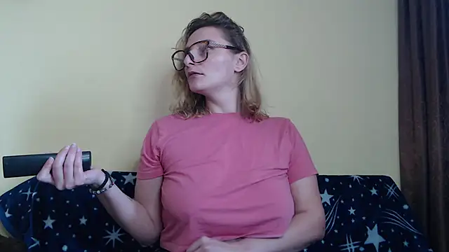 alicesweet21 online show from 02/23/25, 12:48