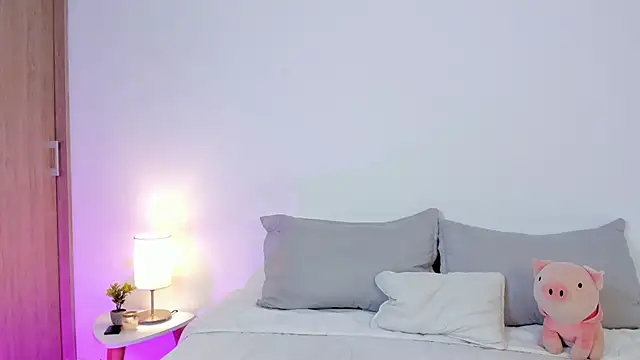 Snapshot of Kattycollinss1 chatting on 11/20/25, 02:45 Kattycollinss1 online show from 11/20/25, 02:45