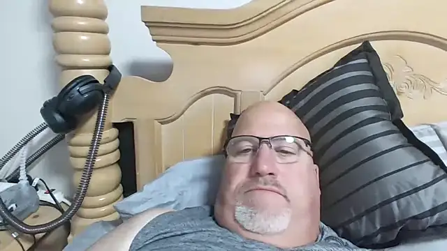 Bigbear0563 online show from 09/30/25, 04:23