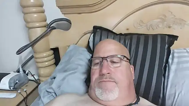 Bigbear0563 online show from 10/28/25, 03:36