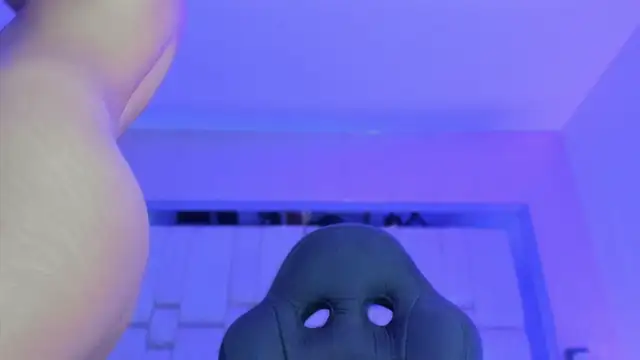 Emmily Savage online show from 10/02/25, 11:39