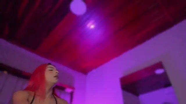 Snapshot of Emmily_Savage chatting on 03/14/26, 11:37 Emmily Savage online show from 03/14/26, 11:37