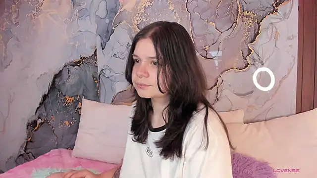 Snapshot of Mey_moon chatting on 03/06/26, 05:15 Mey moon online show from 03/06/26, 05:15