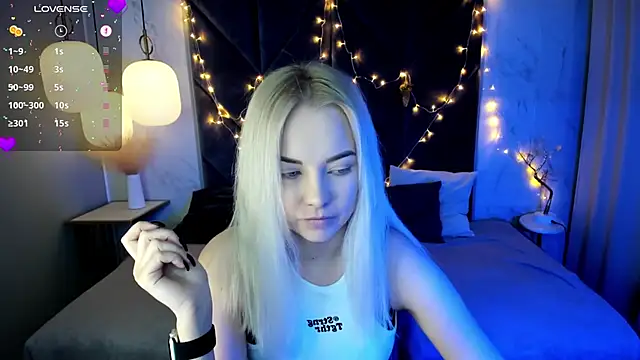 StephanieSweety online show from 12/28/24, 05:02