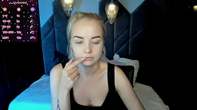 StephanieSweety online show from 01/26/25, 01:36