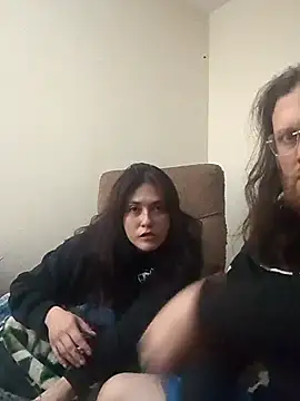 Geeznuts19 online show from 11/28/25, 03:04