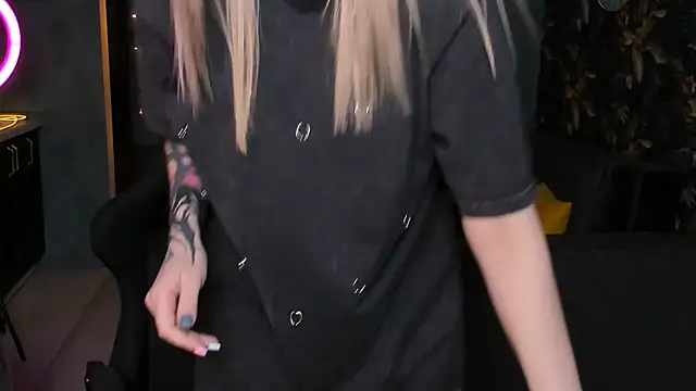 Blckmirrorr online show from 11/02/25, 01:46