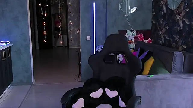 Snapshot of Blckmirrorr chatting on 04/26/26, 10:57 Blckmirrorr online show from 04/26/26, 10:57