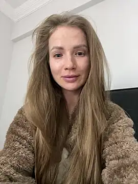 Snapshot of Miya_Nika chatting on 01/18/25, 04:26 Miya Nika online show from 01/18/25, 04:26