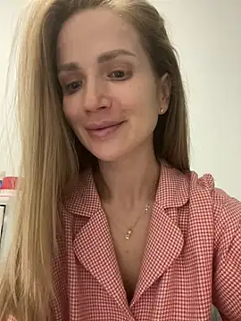 Snapshot of Miya_Nika chatting on 03/15/25, 05:37 Miya Nika online show from 03/15/25, 05:37