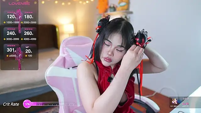 Snapshot of laybunny1 chatting on 01/28/25, 10:23 laybunny1 online show from 01/28/25, 10:23