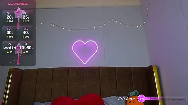 Snapshot of laybunny1 chatting on 09/24/25, 06:33 laybunny1 online show from 09/24/25, 06:33