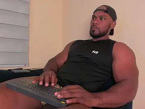 Tyler Waka01 online show from 04/25/26, 10:40