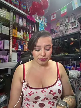 Snapshot of TamySweetness chatting on 06/19/26, 01:48 TamySweetness online show from 06/19/26, 01:48