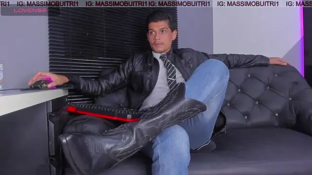 Snapshot of massimo_g chatting on 04/22/26, 01:41 massimo g online show from 04/22/26, 01:41