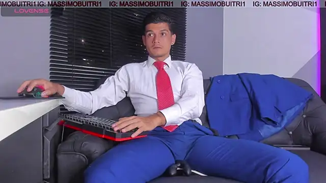 Snapshot of massimo_g chatting on 05/03/26, 11:44 massimo g online show from 05/03/26, 11:44