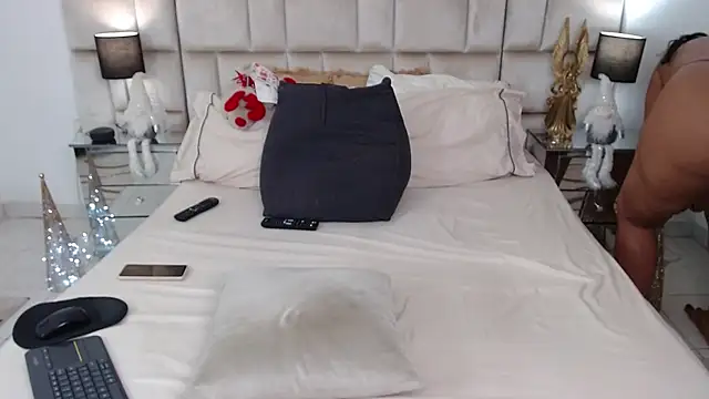 Snapshot of JesicaTaylorxx chatting on 12/06/24, 10:49 JesicaTaylorxx online show from 12/06/24, 10:49