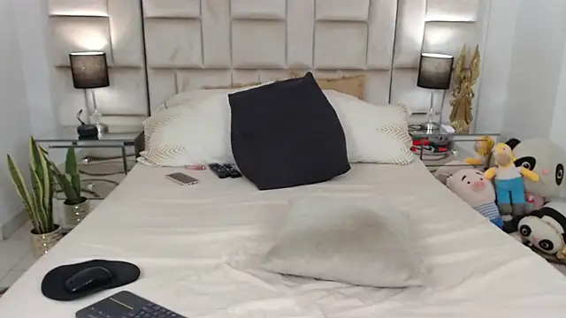 Snapshot of JesicaTaylorxx chatting on 01/28/25, 12:22 JesicaTaylorxx online show from 01/28/25, 12:22