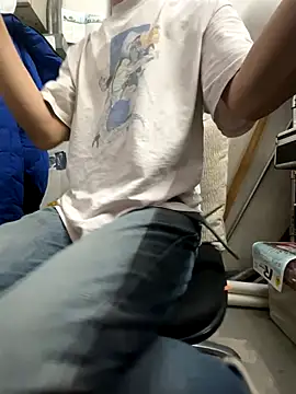 Snapshot of wSilEliaXm chatting on 12/22/25, 03:58 wSilEliaXm online show from 12/22/25, 03:58