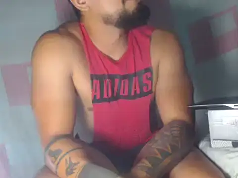 Snapshot of sebasx412 chatting on 01/27/25, 03:26 sebasx412 online show from 01/27/25, 03:26