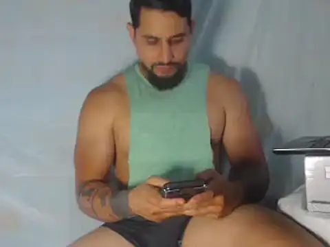 Snapshot of sebasx412 chatting on 01/27/25, 08:49 sebasx412 online show from 01/27/25, 08:49