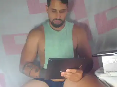 Snapshot of sebasx412 chatting on 03/06/25, 08:05 sebasx412 online show from 03/06/25, 08:05