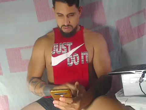 Snapshot of sebasx412 chatting on 09/15/25, 09:37 sebasx412 online show from 09/15/25, 09:37