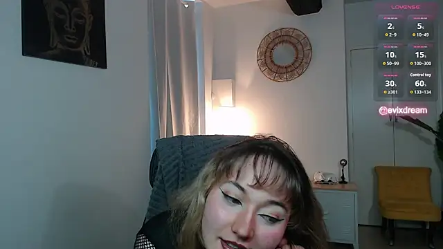 Crystal-dreamt online show from 04/04/26, 09:07