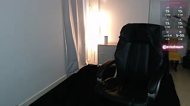 Crystal-dreamt online show from 04/11/26, 08:51