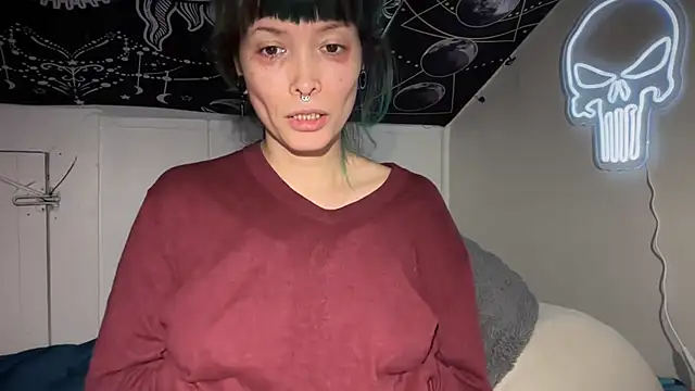 Snapshot of FRRANNKIE chatting on 12/18/24, 11:34 FRRANNKIE online show from 12/18/24, 11:34