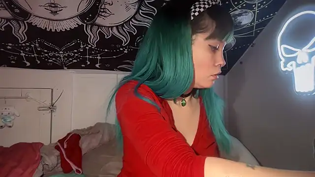 Snapshot of FRRANNKIE chatting on 12/29/24, 10:14 FRRANNKIE online show from 12/29/24, 10:14