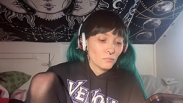 Snapshot of FRRANNKIE chatting on 01/07/25, 03:54 FRRANNKIE online show from 01/07/25, 03:54