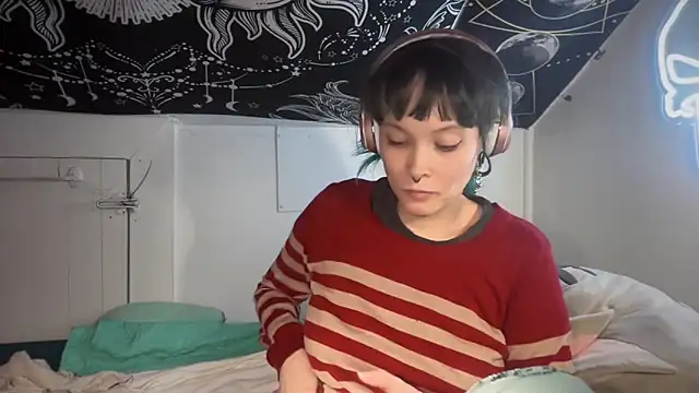 Snapshot of FRRANNKIE chatting on 01/17/25, 12:20 FRRANNKIE online show from 01/17/25, 12:20