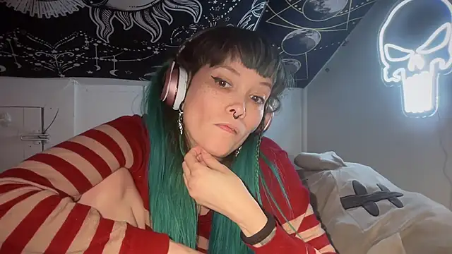 Snapshot of FRRANNKIE chatting on 01/17/25, 06:26 FRRANNKIE online show from 01/17/25, 06:26