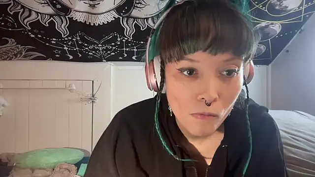 Snapshot of FRRANNKIE chatting on 01/23/25, 01:51 FRRANNKIE online show from 01/23/25, 01:51