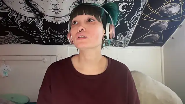 Snapshot of FRRANNKIE chatting on 01/25/25, 01:10 FRRANNKIE online show from 01/25/25, 01:10